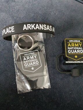 Source Unknown Arkansas Army National Guard Black and White Keychain Set